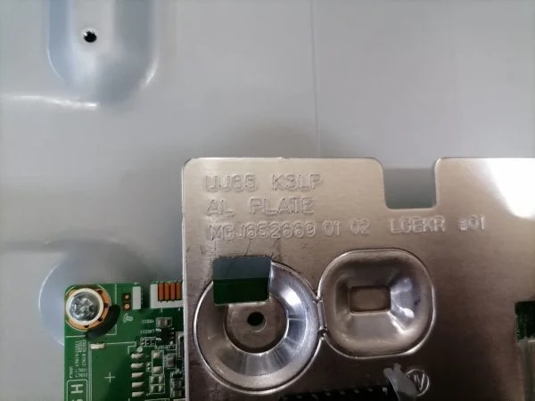 LG 65UJ651V - Image 5
