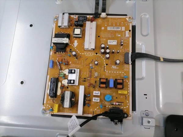 LG 65UJ651V - Image 9